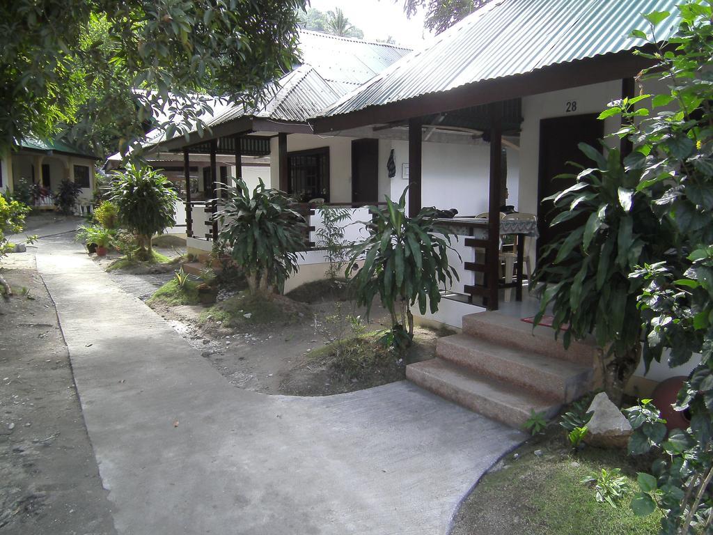Seashore Beach Resort Puerto Galera Dış mekan fotoğraf