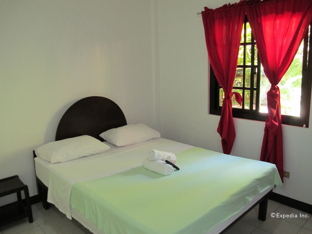 Seashore Beach Resort Puerto Galera Dış mekan fotoğraf