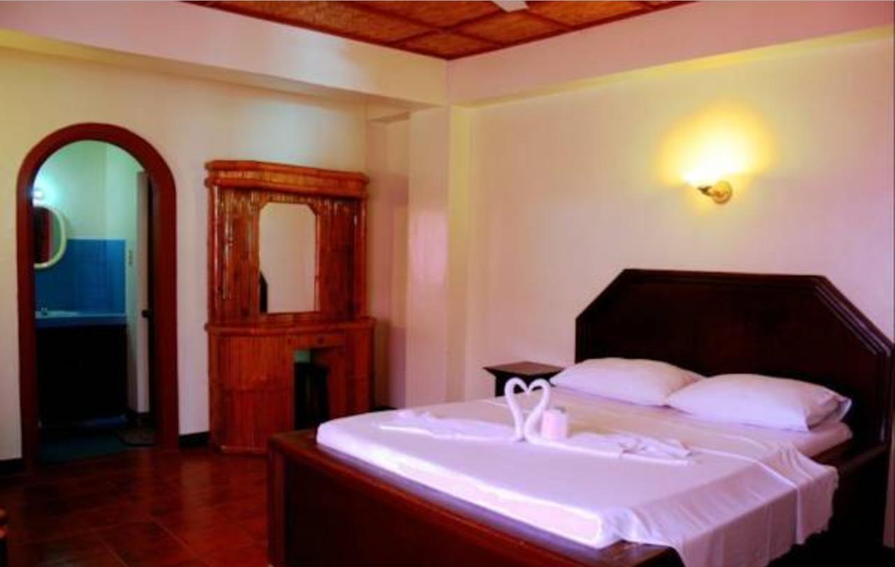 Seashore Beach Resort Puerto Galera Dış mekan fotoğraf