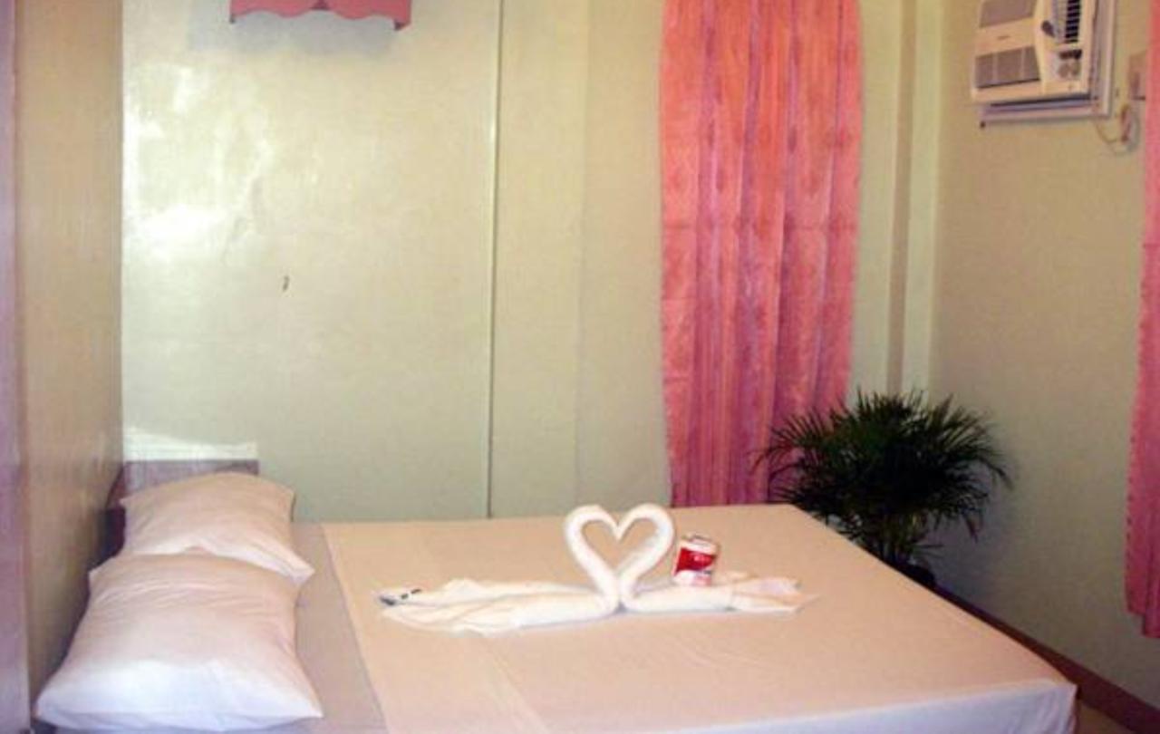 Seashore Beach Resort Puerto Galera Dış mekan fotoğraf